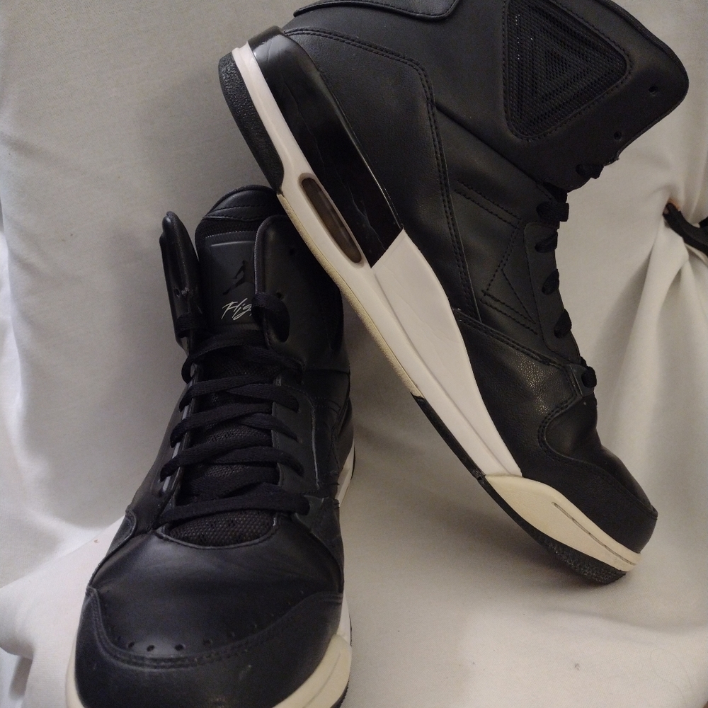 Jordan Flight Size 14